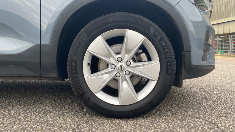 Volvo XC40 2.0 B3P Core 5dr Auto Petrol Estate